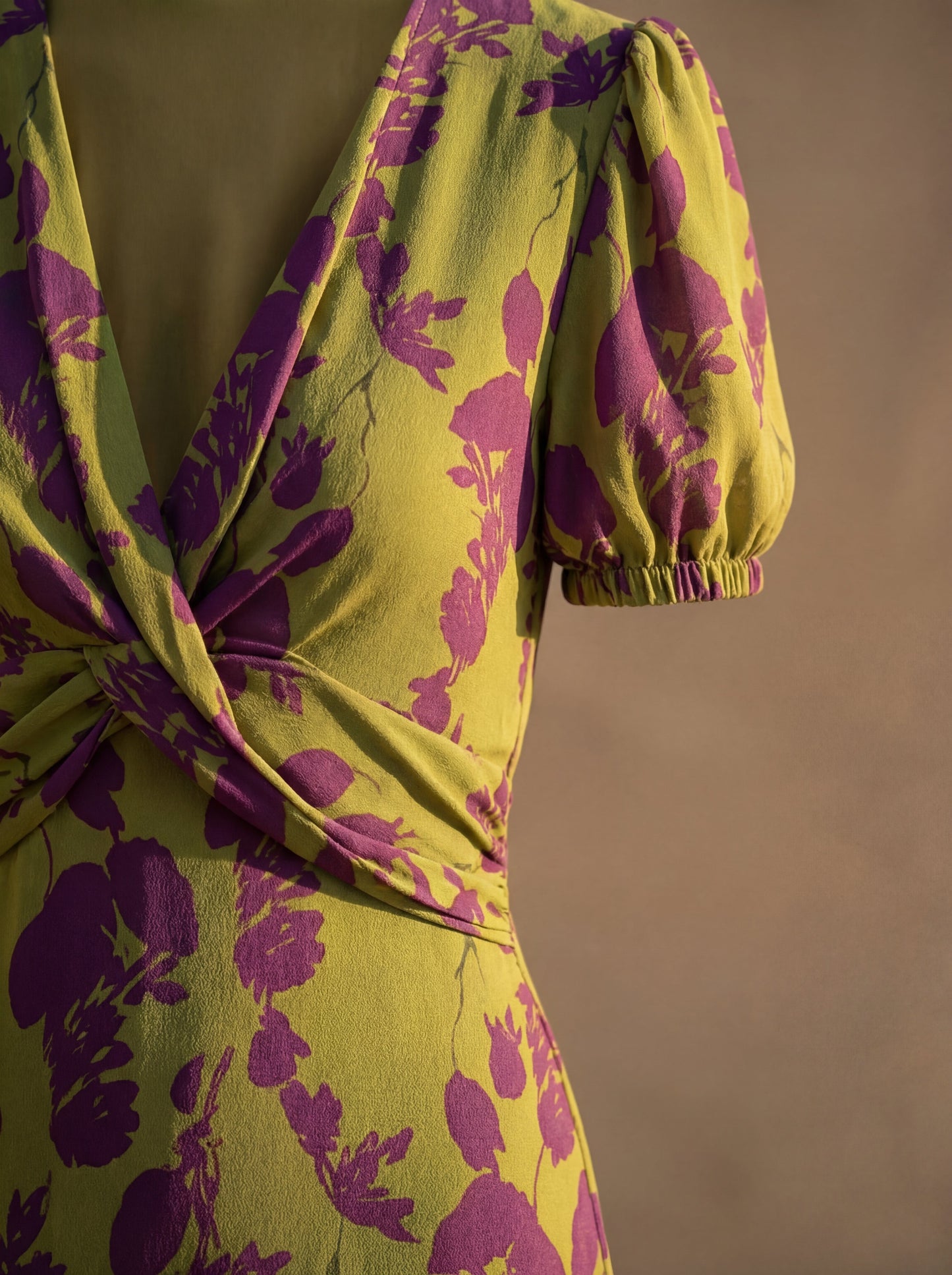 Robe Élégante en Tissu de Soie - Collection Maison de Lune