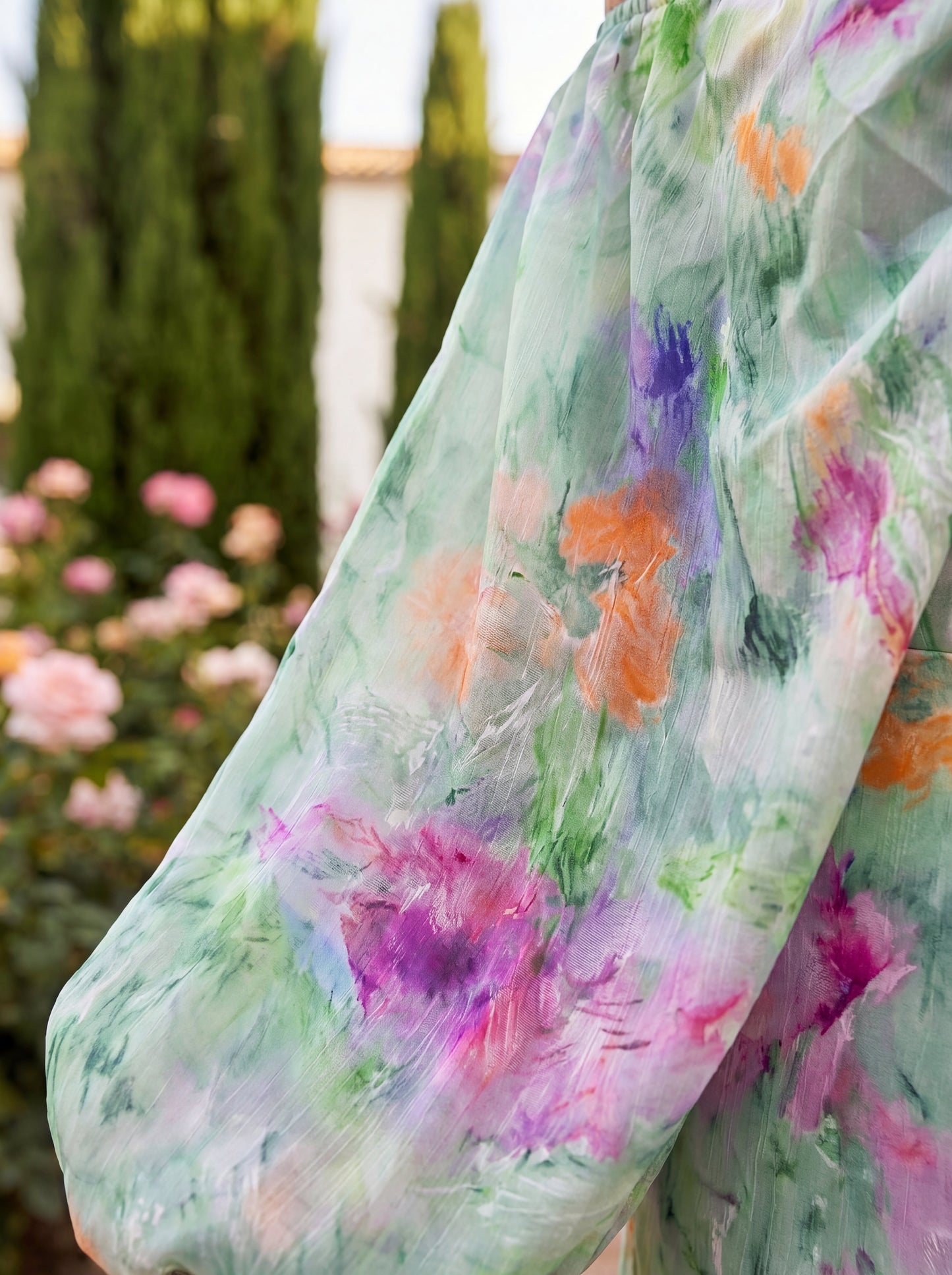 Robe Élégante Lindaraja en Tissu Luxueux – Maison de Lune