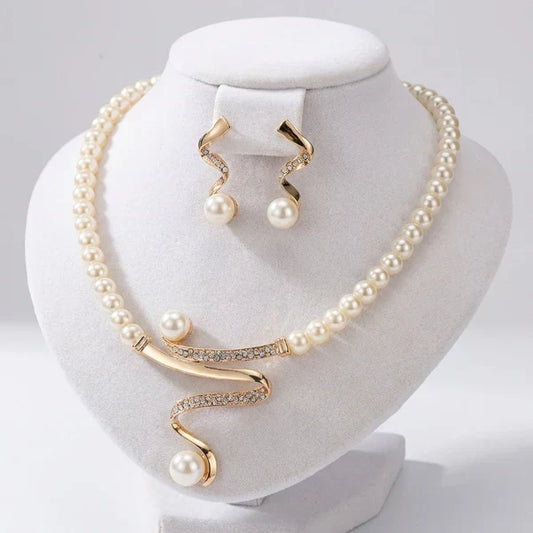 Almudena — Parure Collier et Boucles d'Oreilles Perles Naturelles