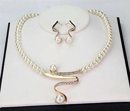 Fabiola — Ensemble Collier et Boucles d'Oreilles Perles Naturelles