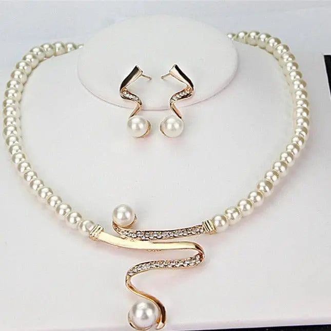 Fabiola — Ensemble Collier et Boucles d'Oreilles Perles Naturelles